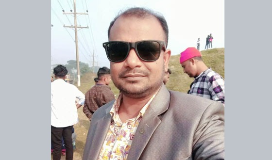 মোল্লাহাটে পরকীয়ার ঘটনায় এলাকায় উত্তেজনা