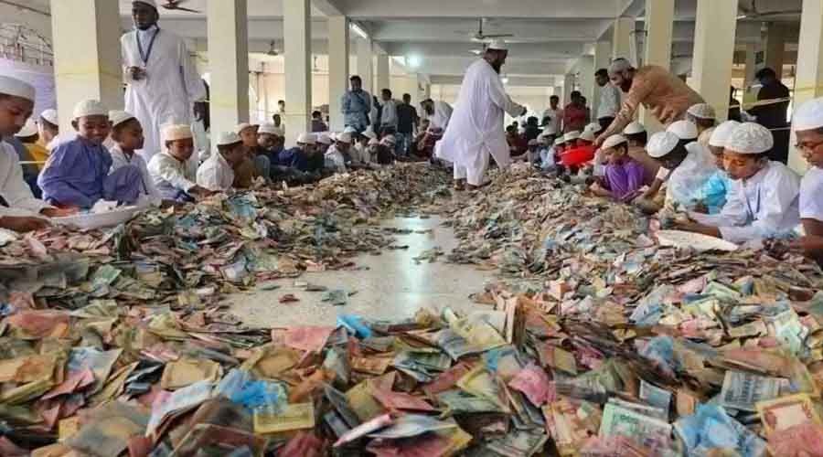 পাগলা মসজিদের দানবাক্সে রেকর্ড, ১২ কোটি ৯ লক্ষ ৩৭ হাজার টাকার দান