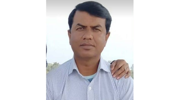 পরীক্ষা বন্ধ করে গাংনীতে মানববন্ধন করানোর অভিযোগ বকুল মাষ্টারের বিরুদ্ধে