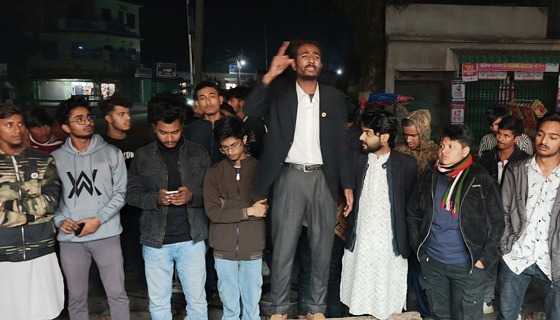 হাদির মৃত্যুর প্রতিবাদে জামালপুর বিক্ষোভ