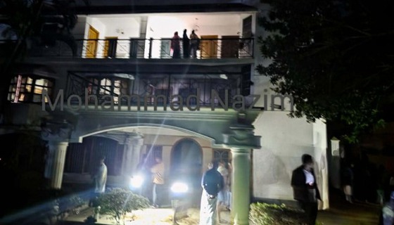 জাতীয় পার্টির নেতা আনিসুল ইসলামের বাড়িতে ভাঙচুর-অগ্নিসংযোগ