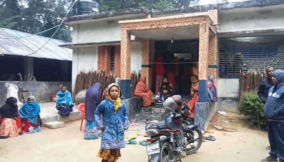 মণিরামপুরে অস্ত্রের মূখে জিম্মি করে ডাকাতি: স্বর্ণালংকার-টাকা লুট, আহত ১