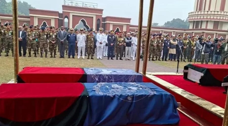 সুদানে নিহত শান্তিরক্ষীদের শেষ বিদায়, ঢাকায় অনুষ্ঠিত ছয় সেনার জানাজা