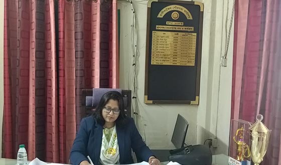 রাণীশংকৈলে প্রকল্প পরিদর্শনে উপ-সচিব