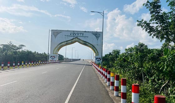 আলোহীন অষ্টম বেকুটিয়া বাংলাদেশ চীন মৈত্রী সেতু, ঘটছে দুর্ঘটনা।