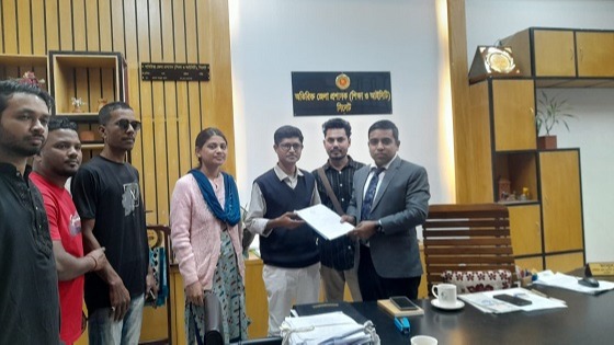 সিলেট-১ আসনে বাসদ (মার্কসবাদী) প্রার্থী সঞ্জয় কান্ত দাসের মনোনয়ন সংগ্রহ