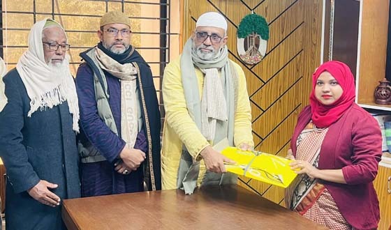 দিনাজপুর ৪ আসনে বিএনপি মনোনিত প্রার্থী আখতারুজ্জামান মিয়ার মনোনয়নপত্র জমা