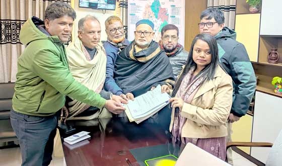 দিনাজপুর-১ আসনে বিএনপির মনোনয়ন ফরম জমা করলেন মঞ্জু