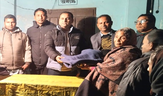 রাজারহাটে হাঁড় কাঁপানো শীতে জনজীবন বিপর্যস্ত