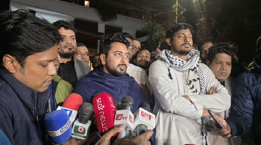 খালেদা জিয়ার লড়াইকে ধারণ করেই দেশকে পুনর্গঠন করব: নাহিদ ইসলাম