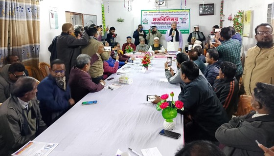 পীরগঞ্জে জামাআতে ইসলামী মনোনীত প্রার্থীর সাথে সাংবাদিকদের সভা