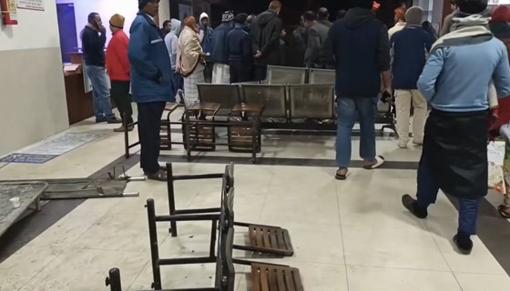 বেগমগঞ্জে হাসপাতালে সন্ত্রাসী হামলা,ভাঙচুর, লুটপাট