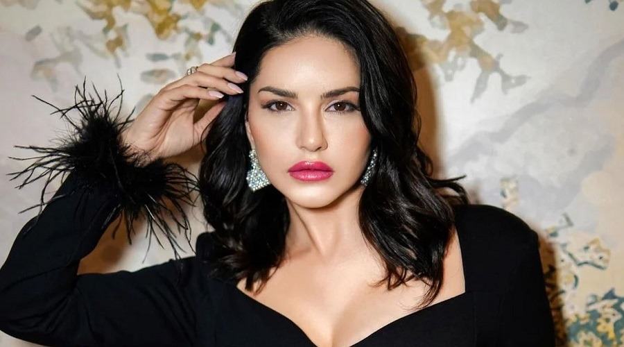 শহর অপবিত্র হবে বলে বাতিল হলো সানি লিওনের অনুষ্ঠান