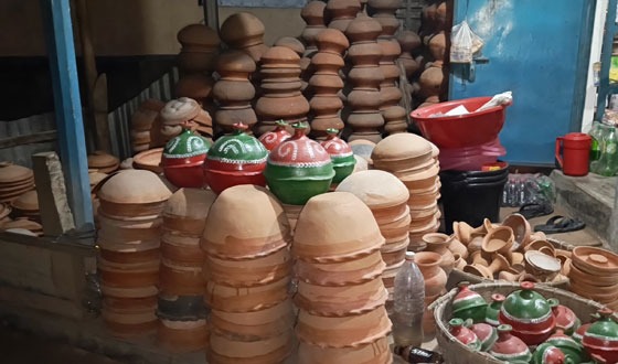 তানোরে কালের বিবর্তনে হারিয়ে যাচ্ছে মৃৎশিল্প