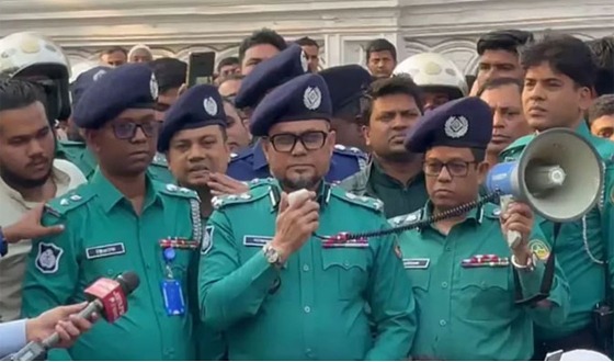 গাজীপুরে ওসি প্রত্যাহার, ক্ষমা চাইলেন পুলিশ কমিশনার