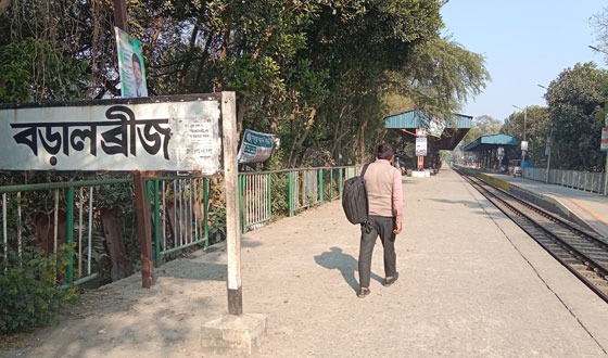 ভাঙ্গুড়ায় ট্রেনের ধাক্কায় প্রাণ গেল যুবকের