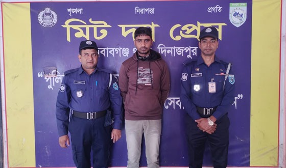 নবাবগঞ্জে অপহরণ মামলার আসামী গ্রেফতার