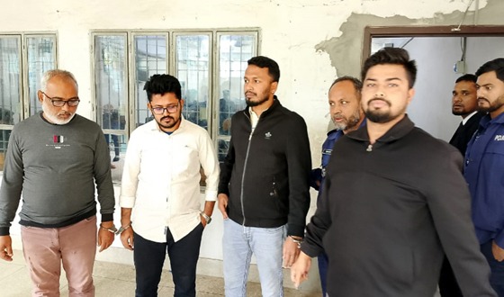 হাজীগঞ্জে ভাংচুর-লুটপাটের মামলায় পাঁচ আসামী জেল হাজতে