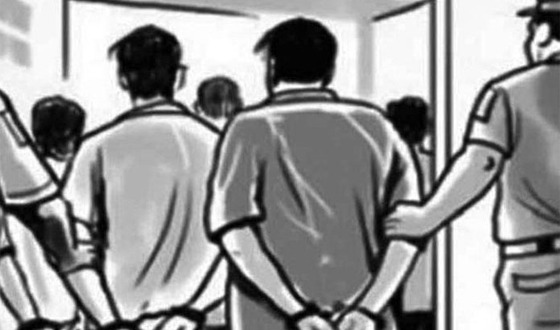 ডেভিল হান্ট: তৃতীয় দিনে রংপুরে ছাত্রলীগ নেতাসহ গ্রেফতার ২১