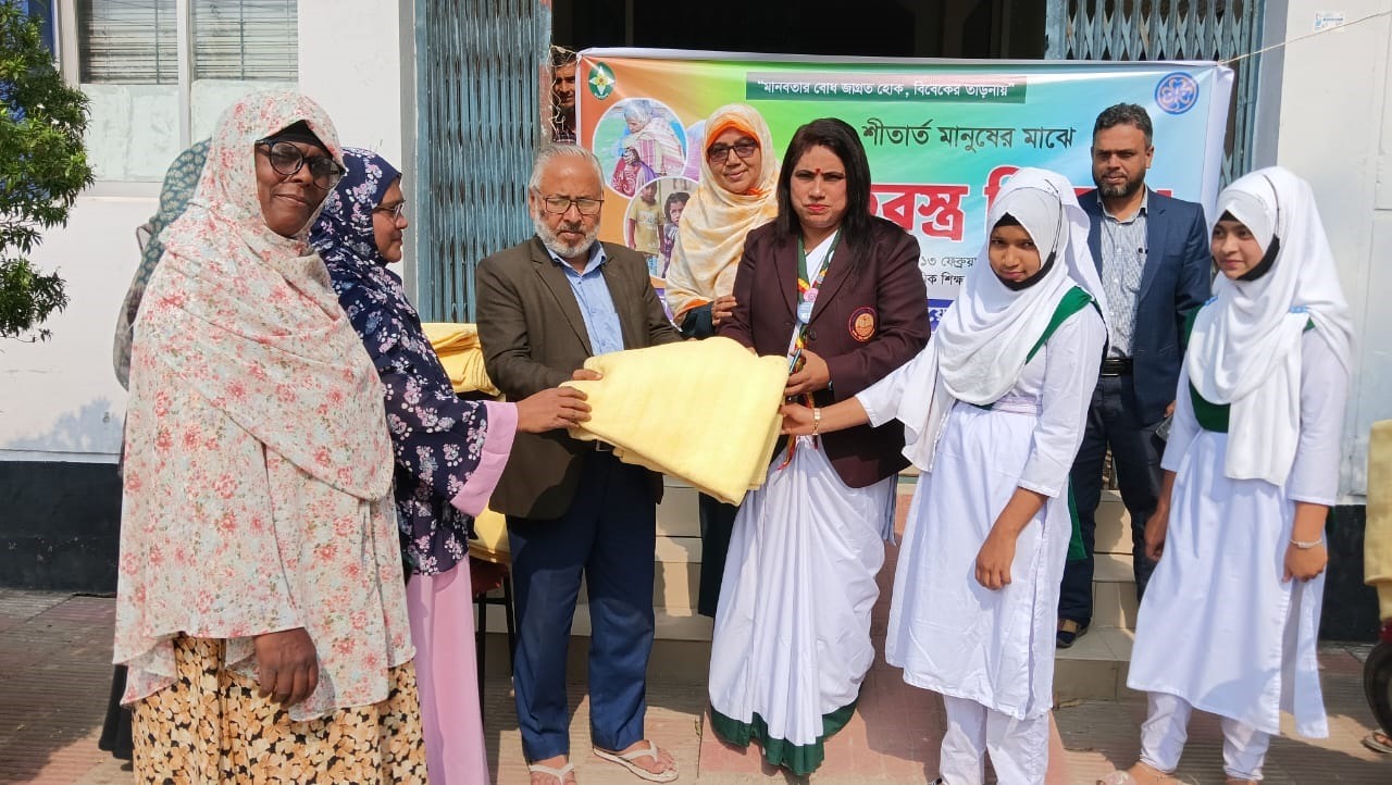 গফরগাঁওয়ে শীতবস্ত্র বিতরণ