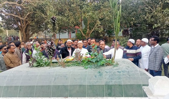 প্রয়াত নেতার কবর জিয়ারতের মাধ্যমে বিএনপির আহ্বায়ক কমিটি কার্যক্রম শুরু