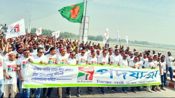 'জাগো বাহে তিস্তা বাঁচাই’ স্লোগানে লাখো মানুষের পদযাত্রা