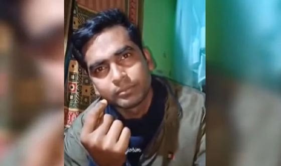 রাজশাহীতে নারীর ঘরে ‘ধরা পড়া’ পুলিশ কর্মকর্তাকে বরখাস্ত