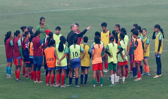 বিদ্রোহীদের বাদ দিয়ে দল ঘোষণা দিলো বাফুফে