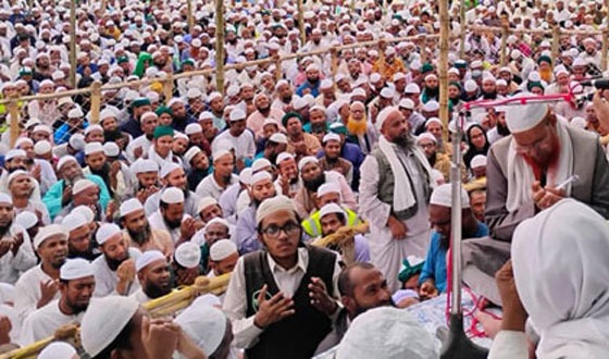 আখেরী মোনাজাতের মধ্যদিয়ে চরমোনাইর মাহফিল সমাপ্ত