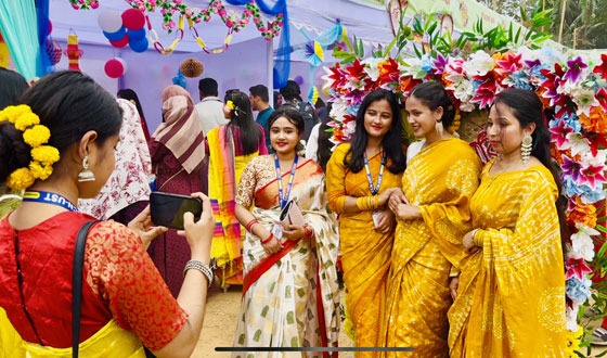 কুমিল্লার সিসিএন বিজ্ঞান ও প্রযুক্তি বিশ্ববিদ্যালয়ে পিঠা উৎসব অনুষ্ঠিত