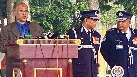 পুলিশ কোনো দলের হয়ে বেআইনি কাজ  করবে না : স্বরাষ্ট্র উপদেষ্টা