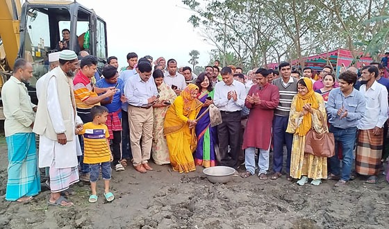 শোলপুরে কানা খাল পুনঃখনন কার্যক্রমের উদ্বোধন
