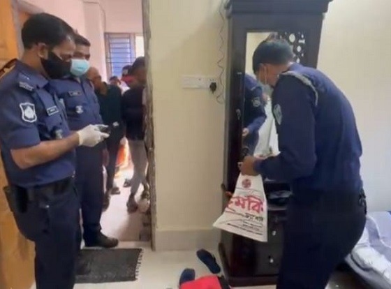 চাঁদপুর এক কক্ষ থেকেই স্বামী-স্ত্রীর মরদেহ উদ্ধার