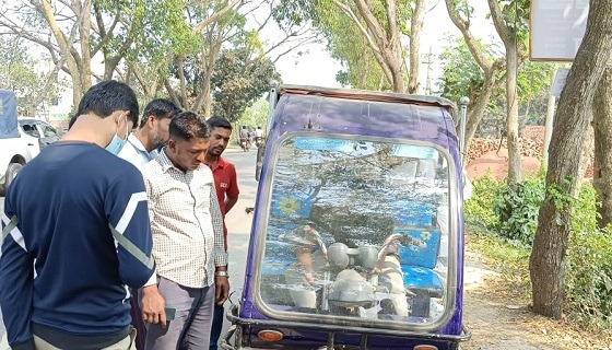 চাঁদপুরে ইজিবাইক থেকে ৪শ’ কেজি পলিথিন জব্দ, জরিমানা ৩০ হাজার