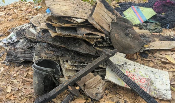 ভালুকা আগুনে পুড়ে গেছে ৪টি বসত ঘর