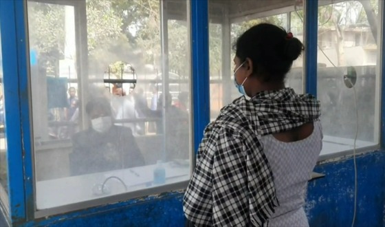 এইচ,এম,পিভি ভাইরাস: হিলি ইমিগ্রেশন চেকপোস্টে মেডিকেল টিম