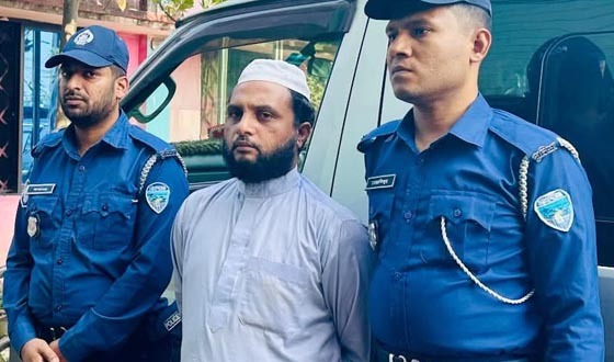 সাতকানিয়ার হোমিও চিকিৎসক টেকনাফ হতে গ্রেপ্তার