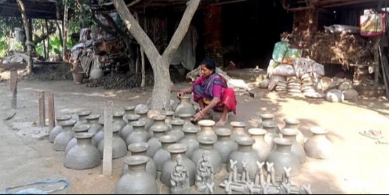 হারিয়ে যাচ্ছে ঐতিহ্যবাহী মৃৎশিল্প