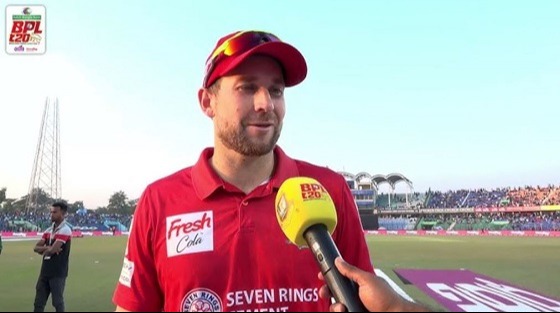 তামিমের সাথে বাক্য বিনিময় নিতে যা বললেন মালান