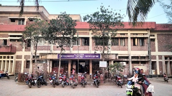 জমি নিয়ে সংঘর্ষ, আহতদের উপর পুনরায় হামলা