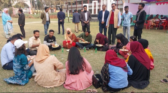 গফরগাঁও সরকারি কলেজে বার্ষিক চড়ুইভাতি অনুষ্ঠিত