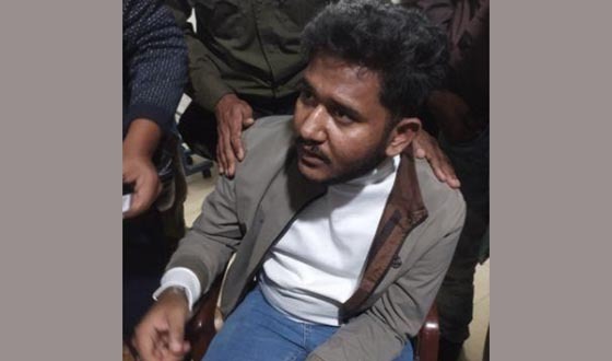 খুলনা মেডিকেল হাসপাতালে ভুয়া চিকিৎসক আটক