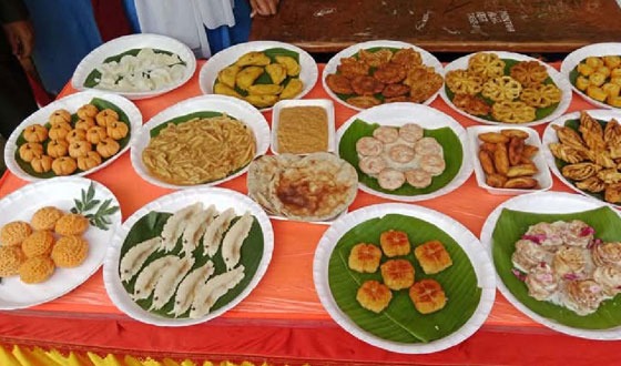 ধামইরহাটে জমকালো পিঠা উৎসব