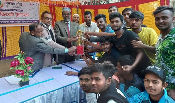 চাটমোহরে টি-১০ ক্রিকেট টুর্ণামেন্ট