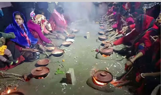 নাজিরপুরে রাত ভর চিতাই পিঠা উৎসব