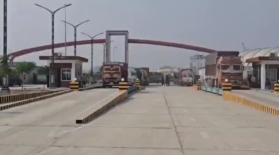 ভারত-বাংলাদেশের পাল্টাপাল্টি নিষেধাজ্ঞা: আমদানি-রপ্তানি বাণিজ্যে ধস