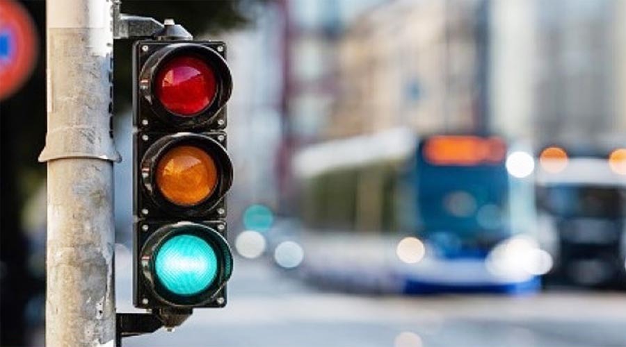 ঢাকার রাস্তায় দেশীয় প্রযুক্তির ট্রাফিক সিগন্যাল বাতি বসানোর উদ্যোগ