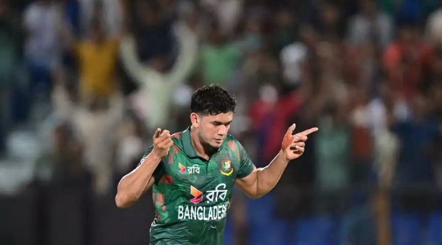 হ্যাজলউড ও রাবাদাদের ছাড়িয়ে গেলেন তাসকিন