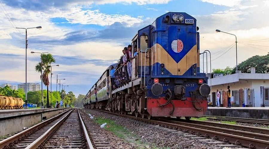 পন্টেজ চার্জ আরোপের মাধ্যমে ভাড়া বাড়াতে যাচ্ছে রেলওয়ে