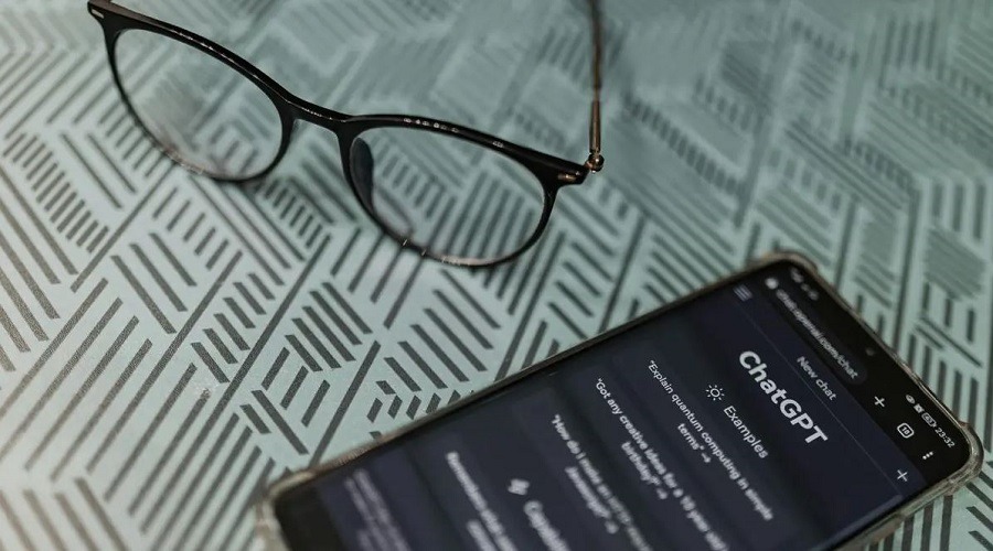 চ্যাটজিপিটি ব্যবহার করছেন? জেনে নিন অপকারিতা